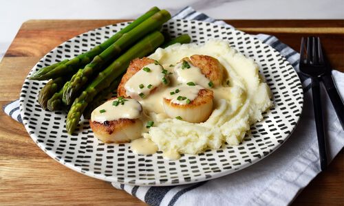 Seared Scallops with Champagne Sauce Recipe | D'Artagnan